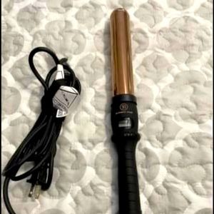 New Bombay Rose Gold Hair Wand . Used once just to try.